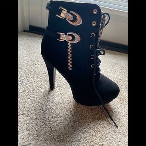 Black lace and zipper boosts